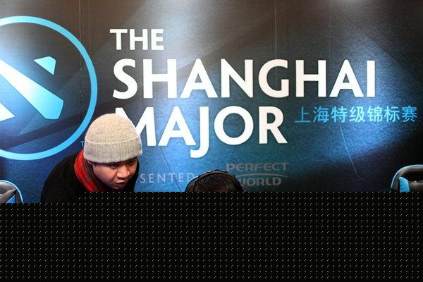 Vitality 在 Blast.tv Austin Major 2025 四分之一决赛中以轻松的胜利战胜了 NAVI，晋级半决赛。