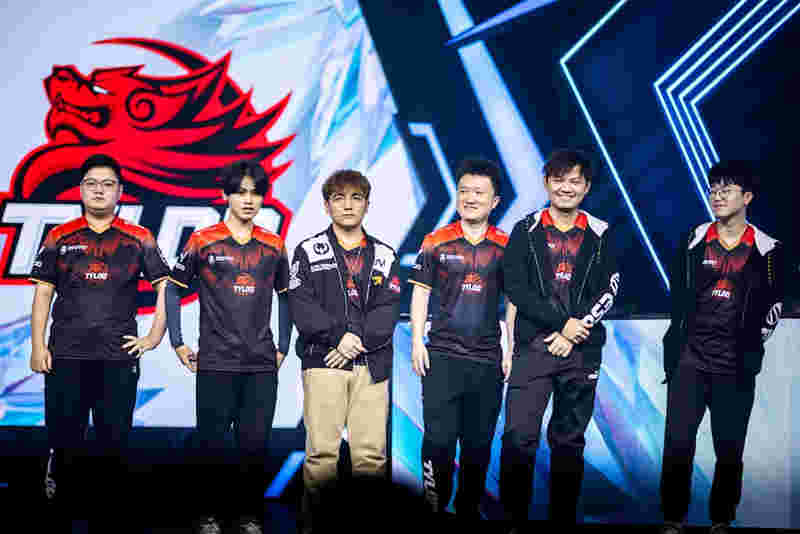 JD Gaming 发布了 sheer 的告别视频：我希望你在激情中坚定不移，勇敢地向前迈进你的下一个旅程